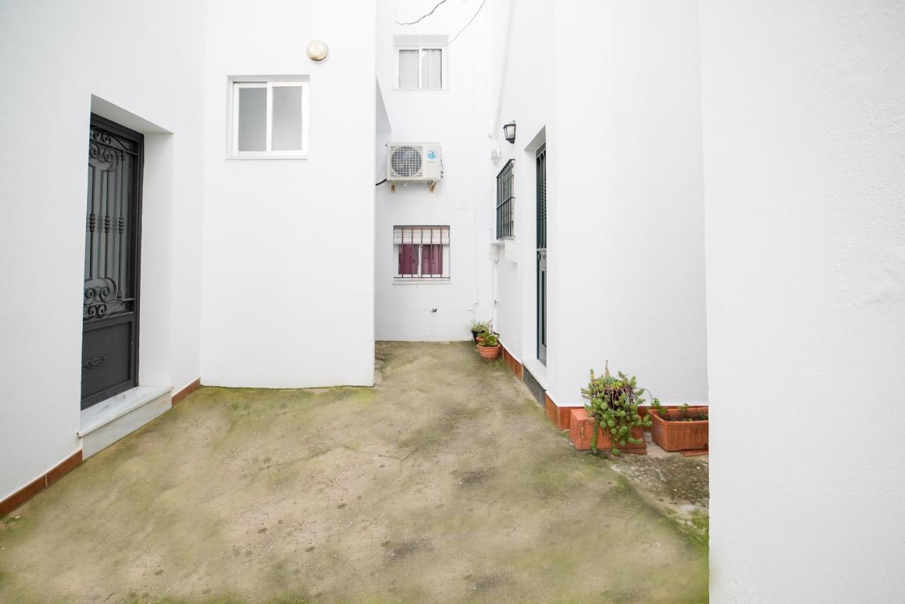 Chiclana 1 Apartment *